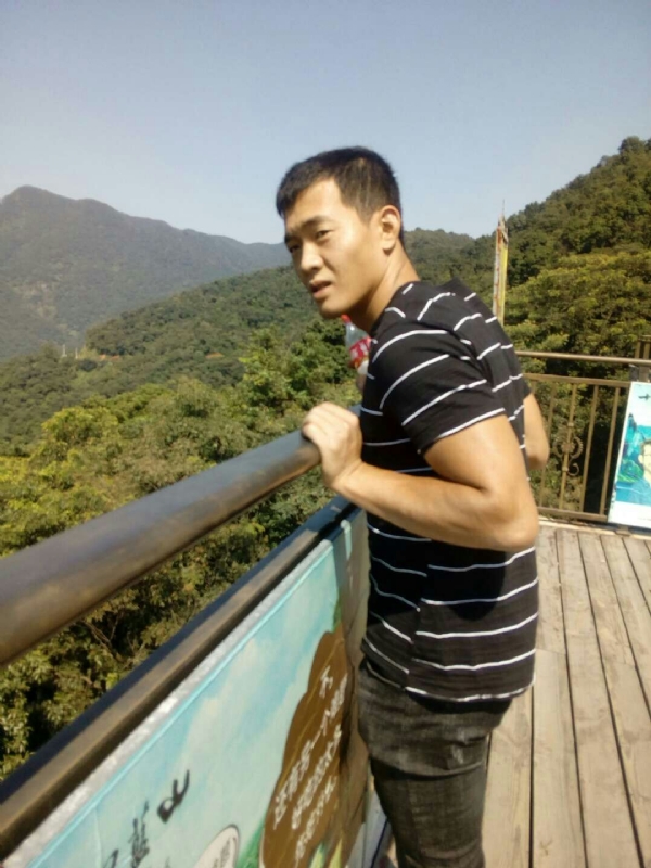 小卢的第一张照片--晋江婚介网