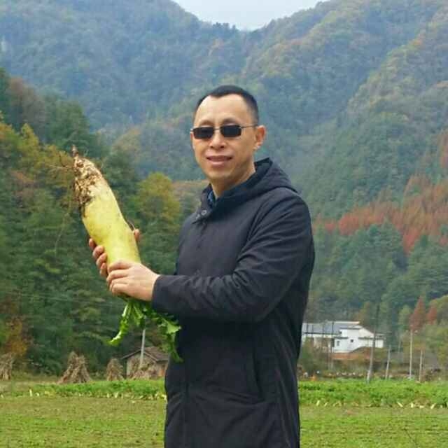 墨迹男的第一张照片--晋江婚介网