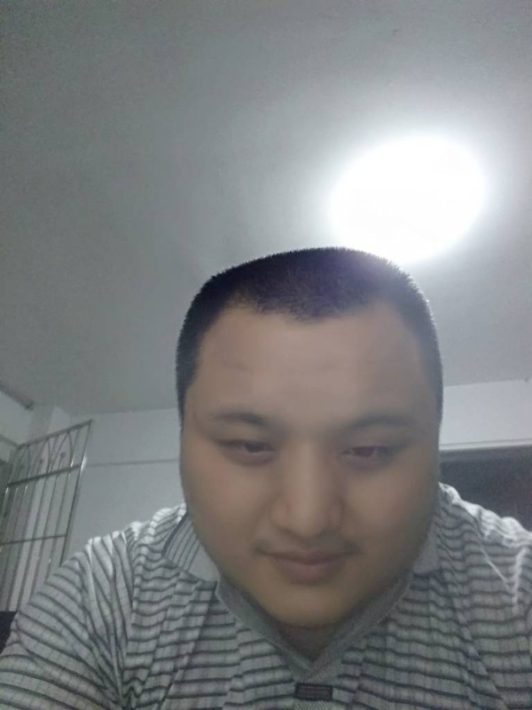 我在机场等艘船的第一张照片--晋江婚介网