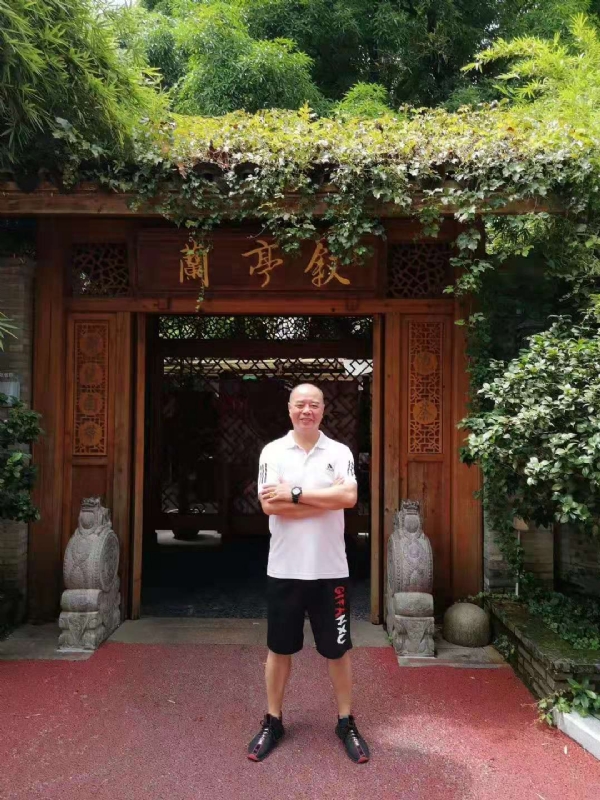 李国伟的第四张照片--晋江婚介网