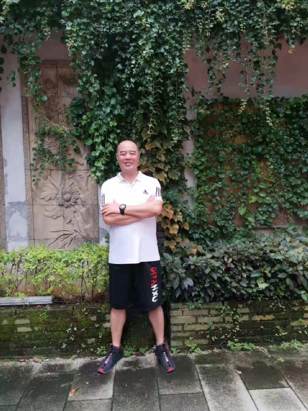 李国伟的第五张照片--晋江婚介网