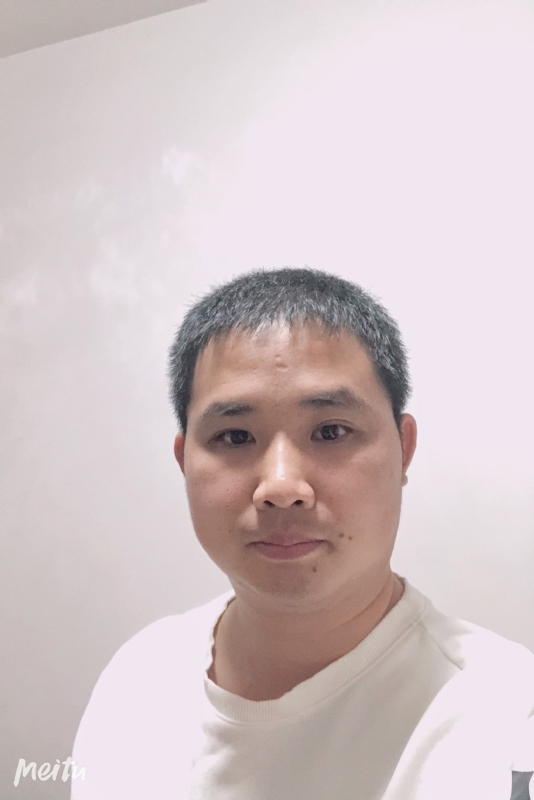 小梁的第一张照片--晋江婚介网