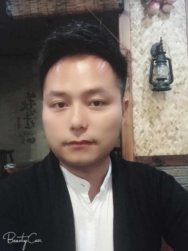 亦初的第一张照片--晋江婚介网
