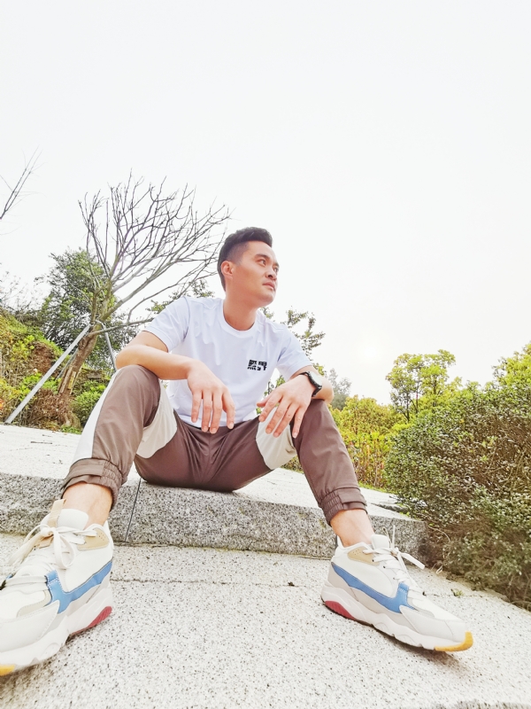 一个人，干净利落的第一张照片--晋江婚介网