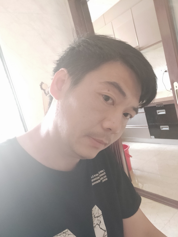 漫步的第二张照片--晋江婚介网