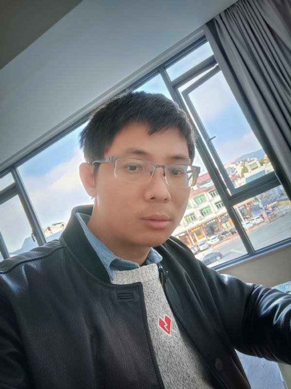 也许只是缺少一个拥抱的第二张照片--晋江婚介网