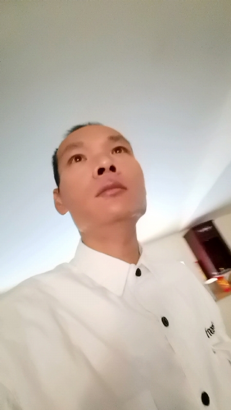 只影向谁去的第五张照片--晋江婚介网
