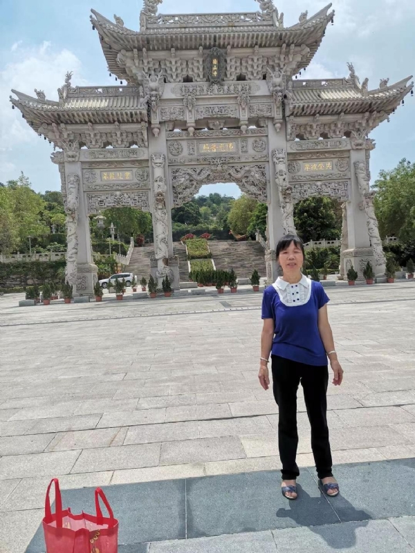 面朝大海春暖花开的第一张照片--晋江婚介网