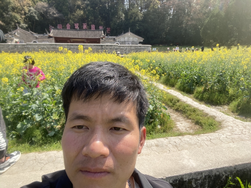 开心的第一张照片--晋江婚介网