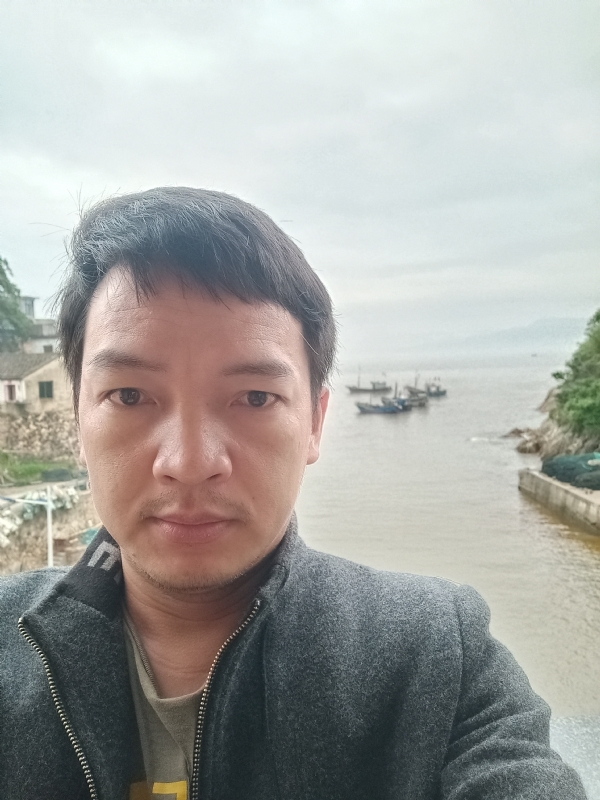 啊亮的第一张照片--晋江婚介网