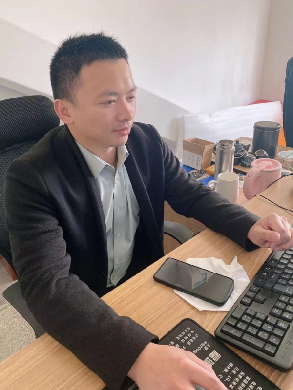 落叶知秋的第一张照片--晋江婚介网