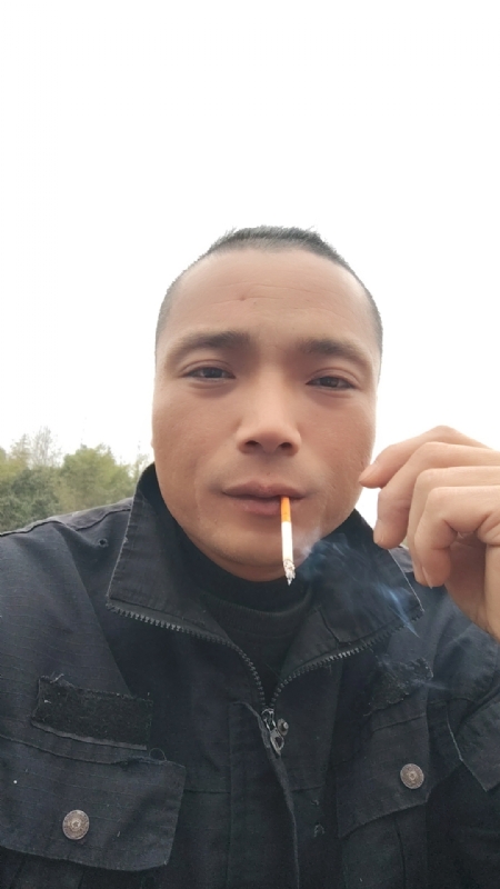 伯爵的第一张照片--晋江婚介网