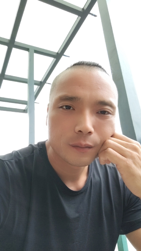 伯爵的第三张照片--晋江婚介网