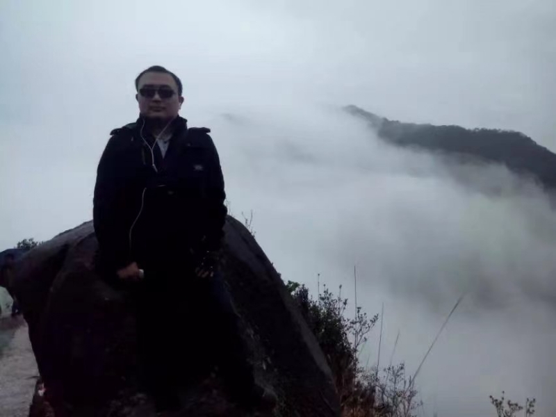 如影随形的第三张照片--晋江婚介网